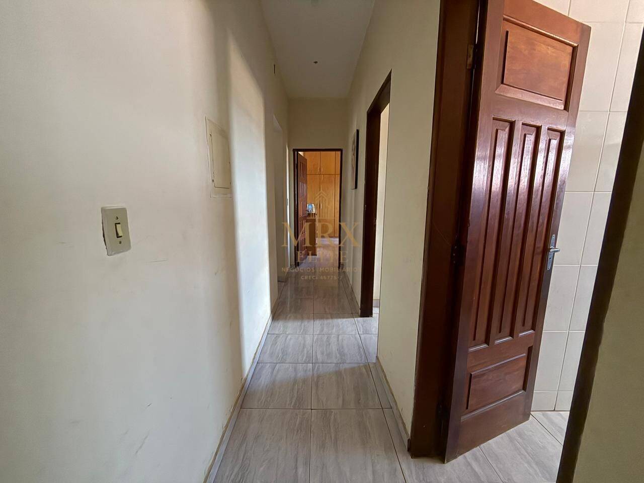 Casa com 4 dormitórios no Jardim Lucila — foto 4