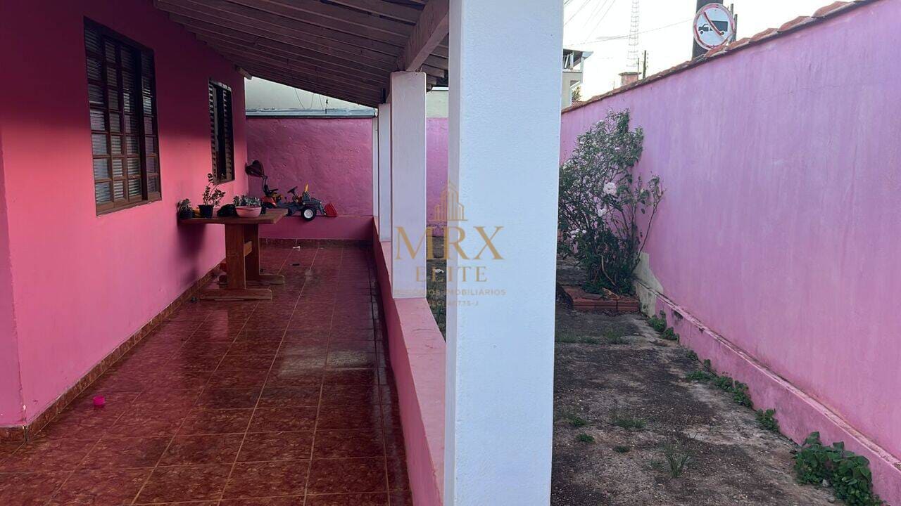 Casa com 2 dormitórios no Jardim Santo Antônio — foto 2
