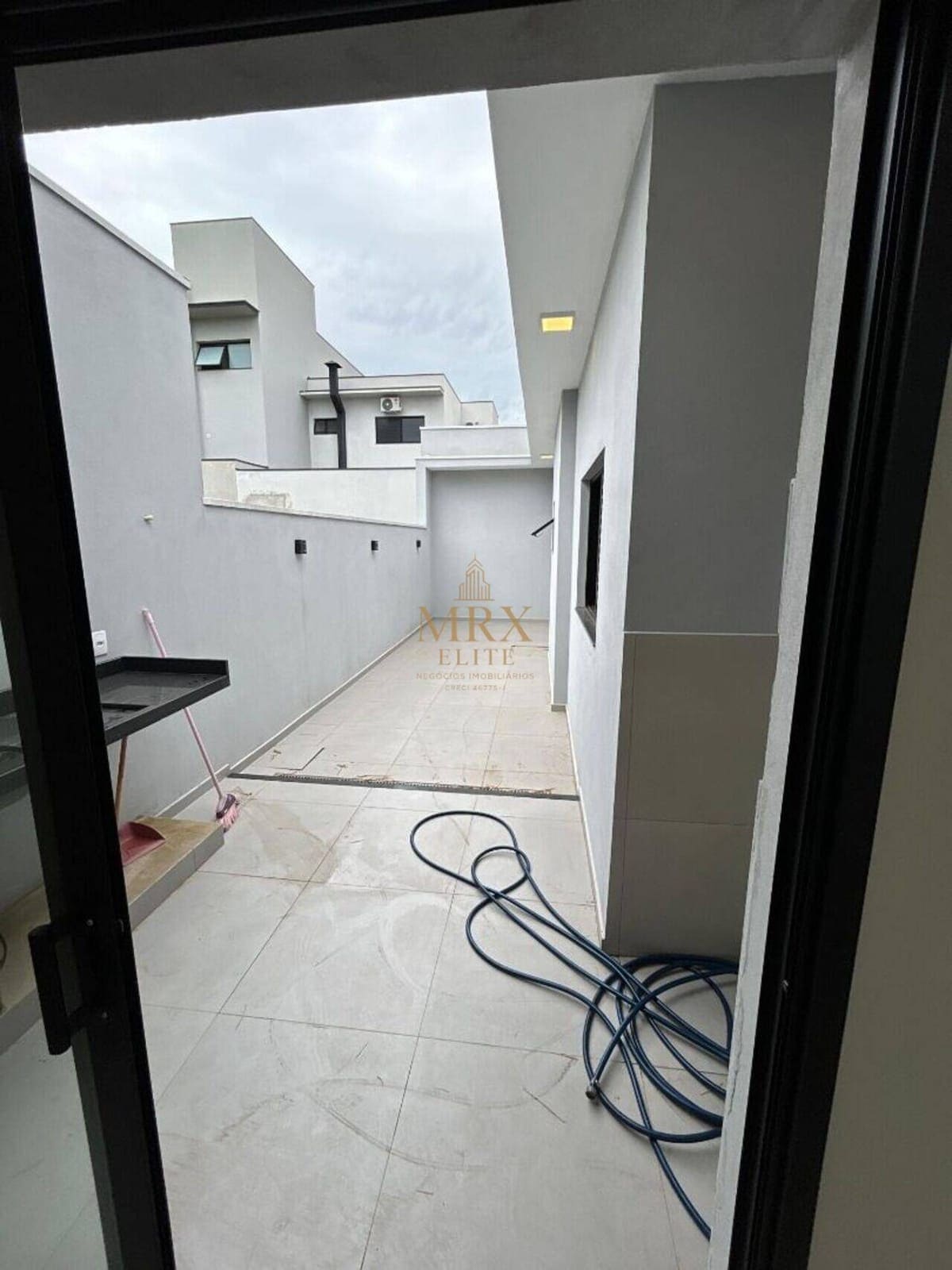 Casa com 3 dormitórios no Vila Doutor Laurindo — foto 2