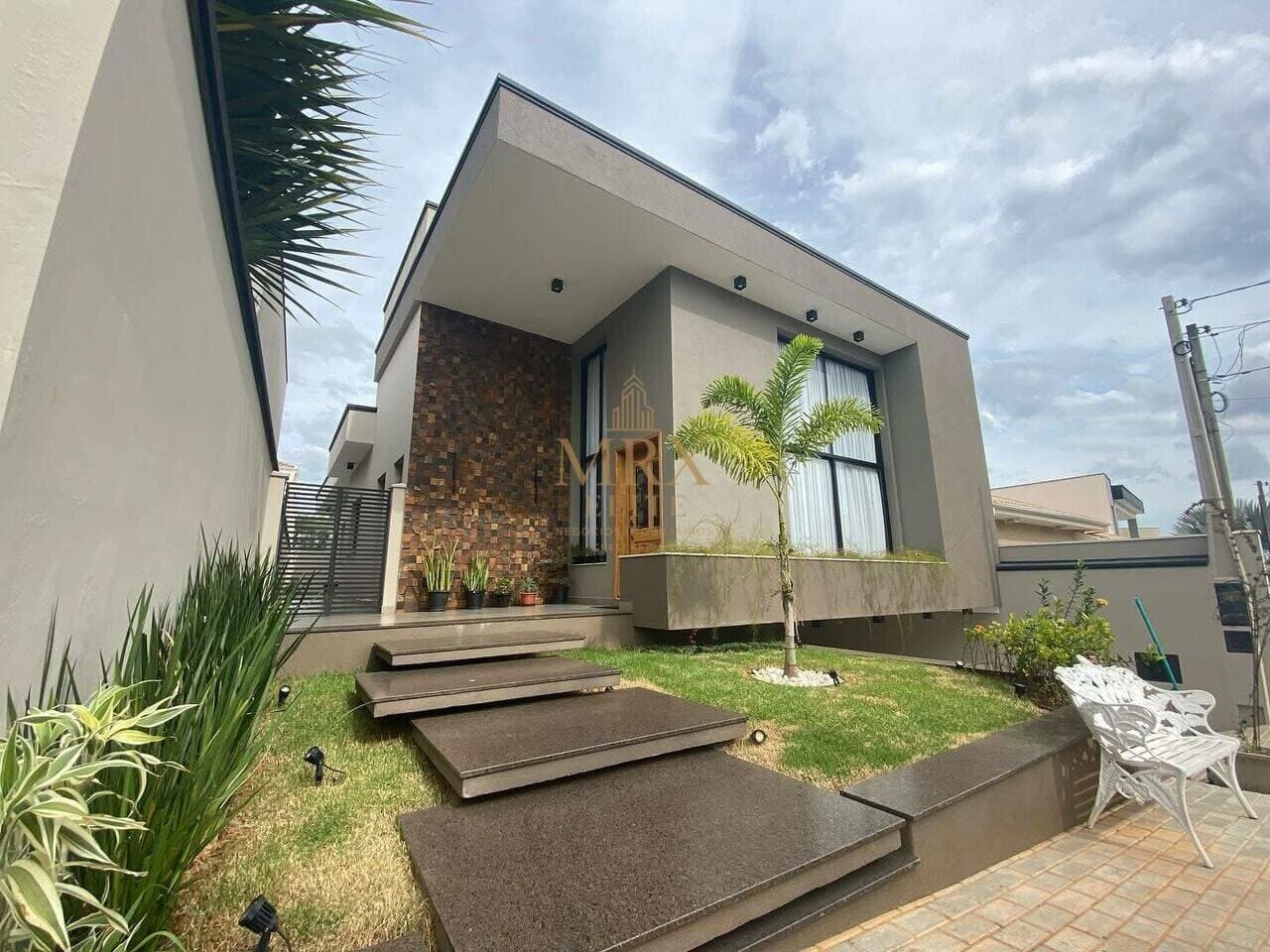 Casa com 4 dormitórios no Vila Monte Verde — foto 2