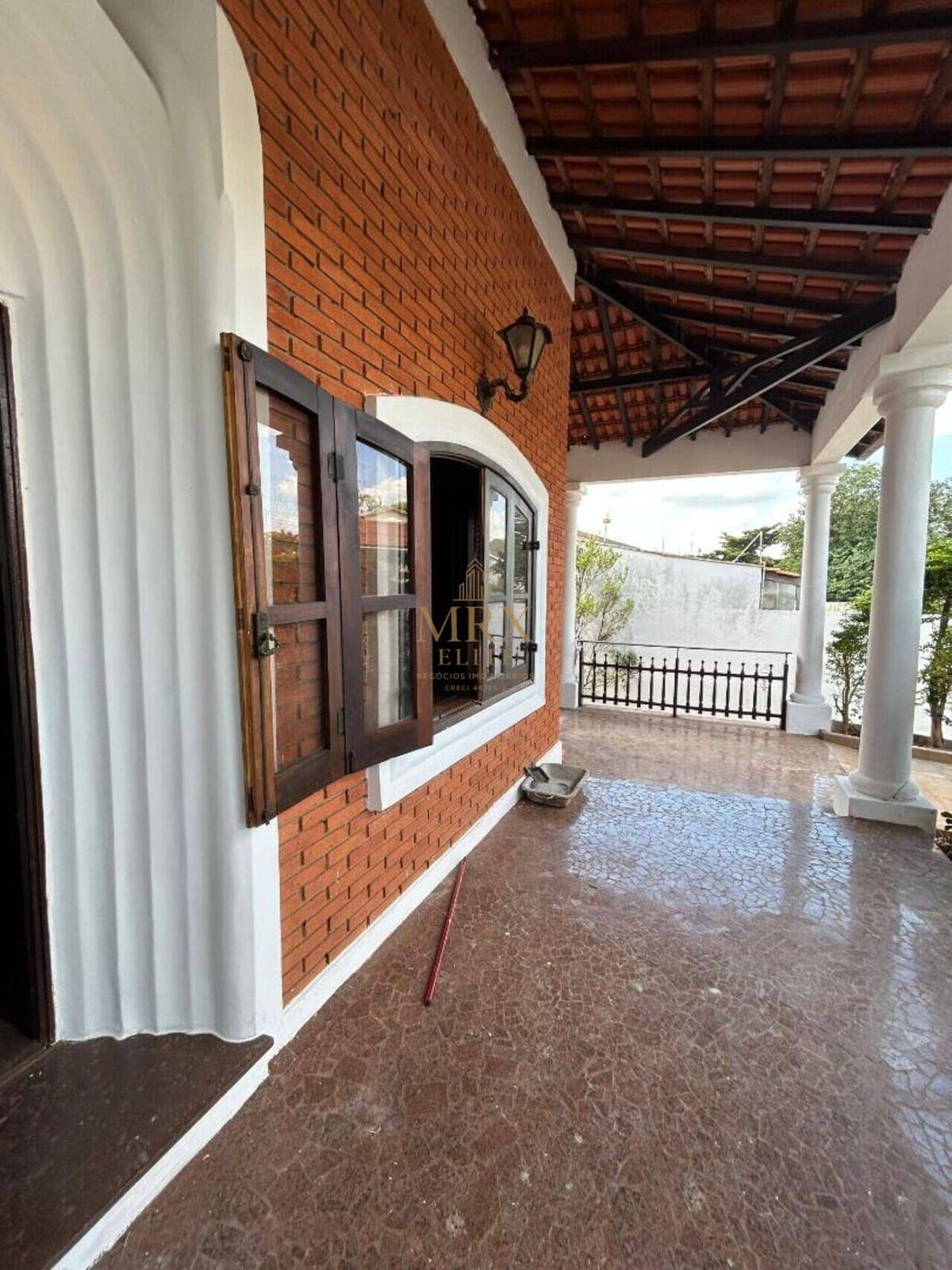Sobrado com 6 dormitórios no Chácara Junqueira — foto 3